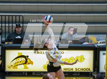 Thumbnail 3 in Floyd Central @ Avon photogallery.