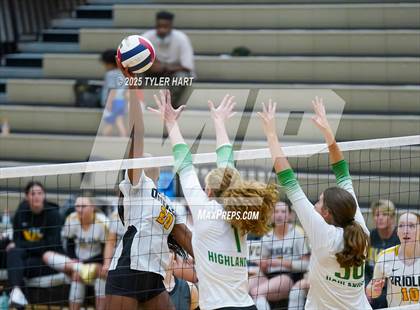 Thumbnail 1 in Floyd Central @ Avon photogallery.