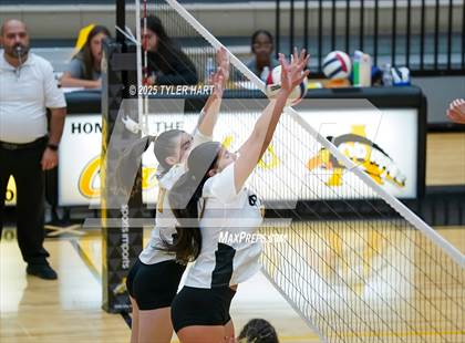 Thumbnail 1 in Floyd Central @ Avon photogallery.