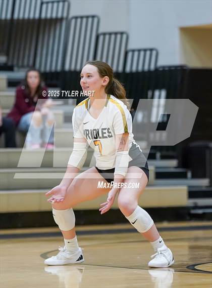 Thumbnail 1 in Floyd Central @ Avon photogallery.