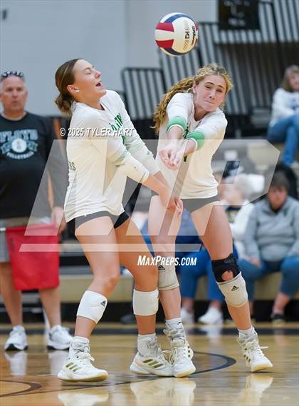 Thumbnail 3 in Floyd Central @ Avon photogallery.