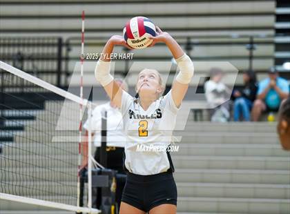 Thumbnail 3 in Floyd Central @ Avon photogallery.