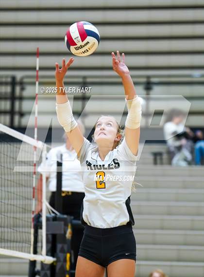 Thumbnail 1 in Floyd Central @ Avon photogallery.
