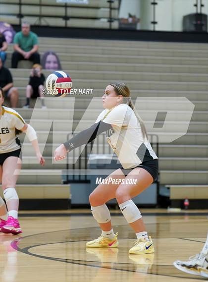 Thumbnail 1 in Floyd Central @ Avon photogallery.