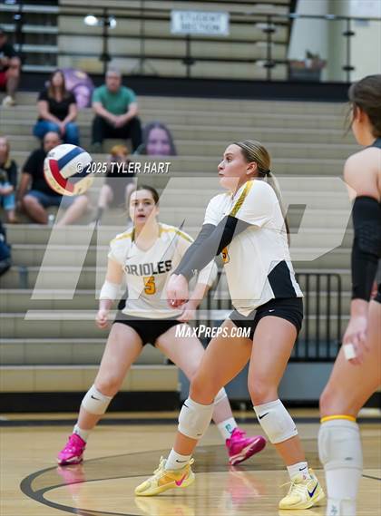 Thumbnail 3 in Floyd Central @ Avon photogallery.