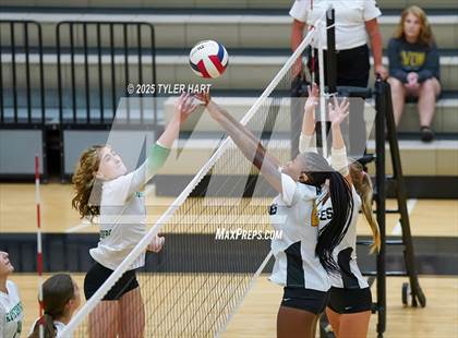 Thumbnail 2 in Floyd Central @ Avon photogallery.