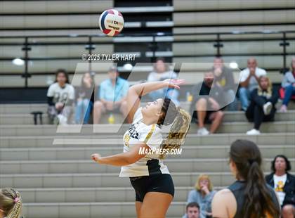 Thumbnail 2 in Floyd Central @ Avon photogallery.