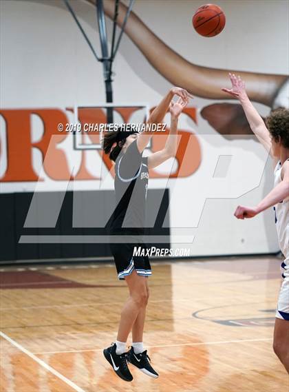 Thumbnail 3 in Brazoswood vs. Sterling (McDonald's Texas Invitational) photogallery.