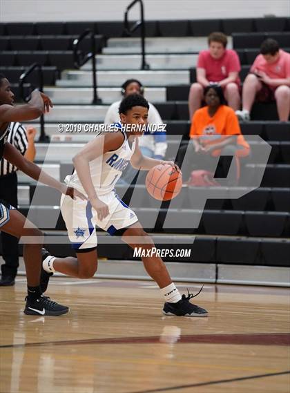 Thumbnail 3 in Brazoswood vs. Sterling (McDonald's Texas Invitational) photogallery.