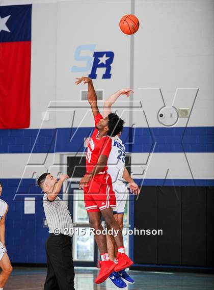 Thumbnail 1 in Crosby vs. Katy Taylor (McDonald's Texas Invitational) photogallery.