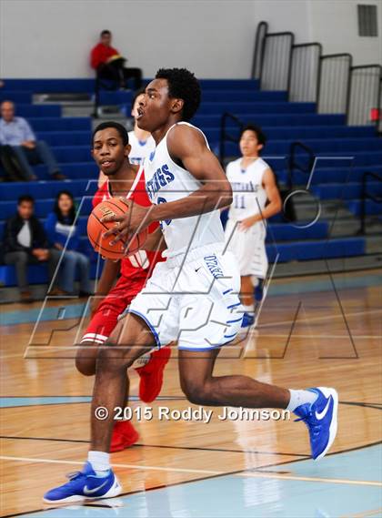 Thumbnail 2 in Crosby vs. Katy Taylor (McDonald's Texas Invitational) photogallery.