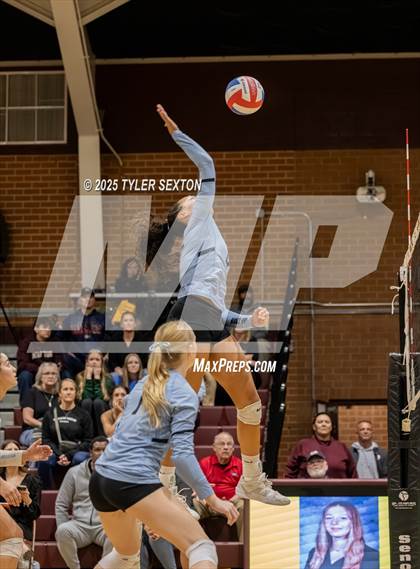 Thumbnail 2 in Mica Mountain @ Salpointe Catholic (AIA 4A Semifinal) photogallery.