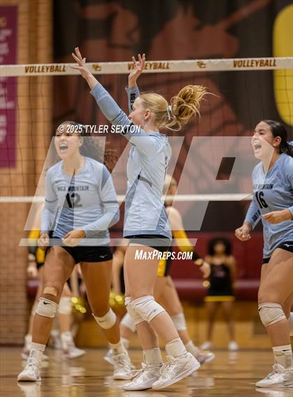 Thumbnail 2 in Mica Mountain @ Salpointe Catholic (AIA 4A Semifinal) photogallery.