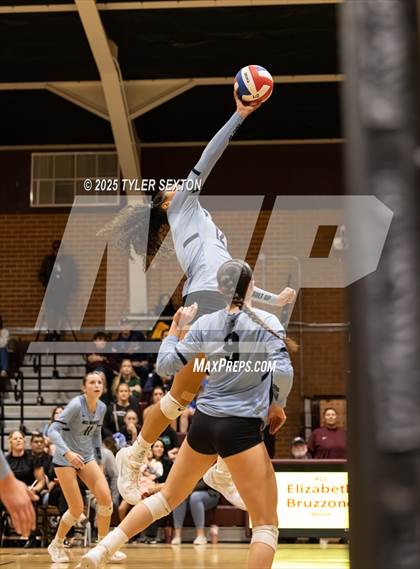 Thumbnail 1 in Mica Mountain @ Salpointe Catholic (AIA 4A Semifinal) photogallery.