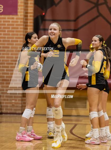 Thumbnail 2 in Mica Mountain @ Salpointe Catholic (AIA 4A Semifinal) photogallery.