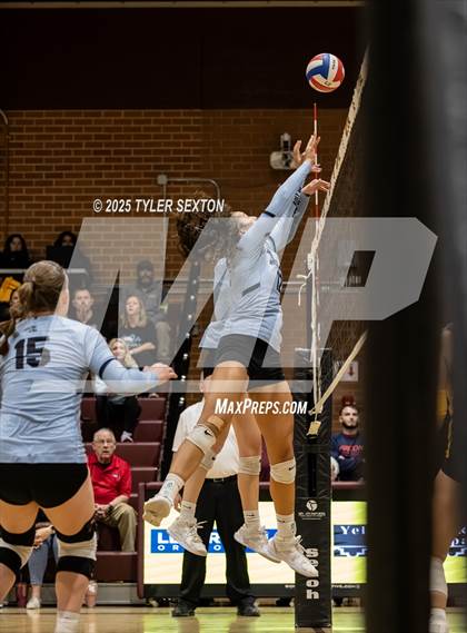 Thumbnail 2 in Mica Mountain @ Salpointe Catholic (AIA 4A Semifinal) photogallery.