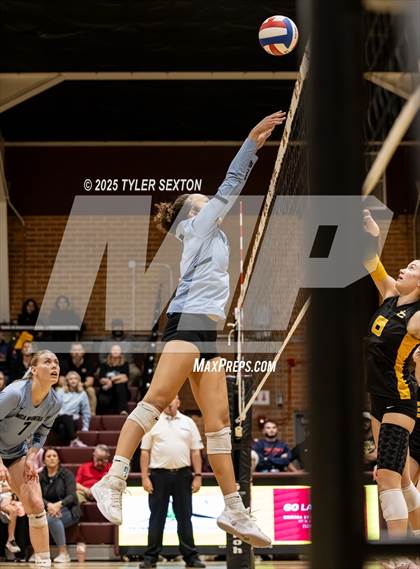 Thumbnail 2 in Mica Mountain @ Salpointe Catholic (AIA 4A Semifinal) photogallery.