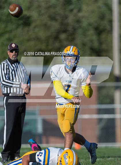 Thumbnail 2 in Morris Catholic @ Butler photogallery.