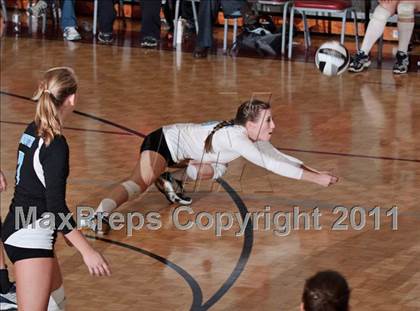 Thumbnail 1 in Morristown-Hamblen West vs Sullivan South (1AAA Playoffs) photogallery.
