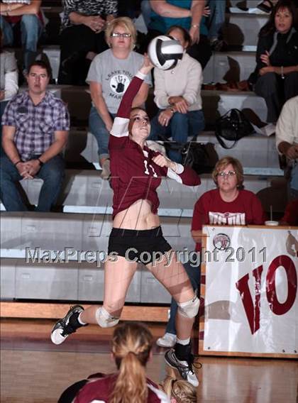 Thumbnail 1 in Morristown-Hamblen West vs Sullivan South (1AAA Playoffs) photogallery.