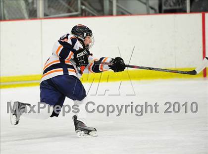 Thumbnail 3 in Sheehan @ Lyman Hall photogallery.