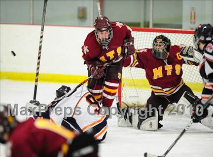 Thumbnail 3 in Sheehan @ Lyman Hall photogallery.