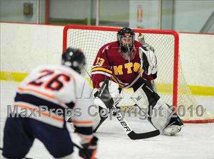 Thumbnail 3 in Sheehan @ Lyman Hall photogallery.