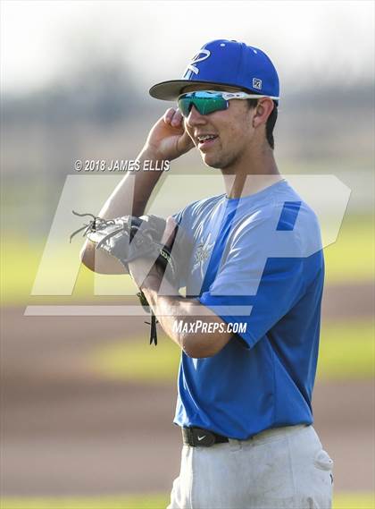 Thumbnail 3 in Robinson vs. Connally photogallery.