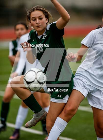 Thumbnail 2 in Temple City vs. Duarte photogallery.