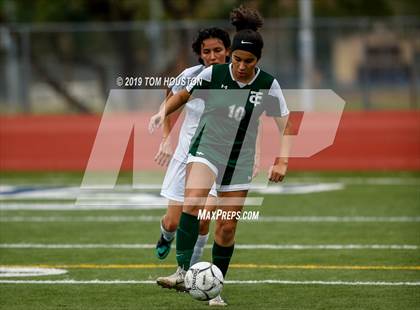 Thumbnail 2 in Temple City vs. Duarte photogallery.