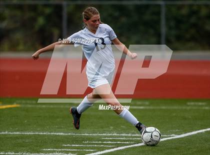 Thumbnail 2 in Temple City vs. Duarte photogallery.