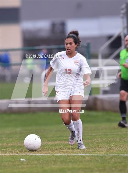 Thumbnail 3 in Lee [Robert E.] vs Judson (NEISD Soccer Showcase) photogallery.