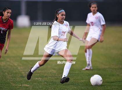Thumbnail 2 in Lee [Robert E.] vs Judson (NEISD Soccer Showcase) photogallery.
