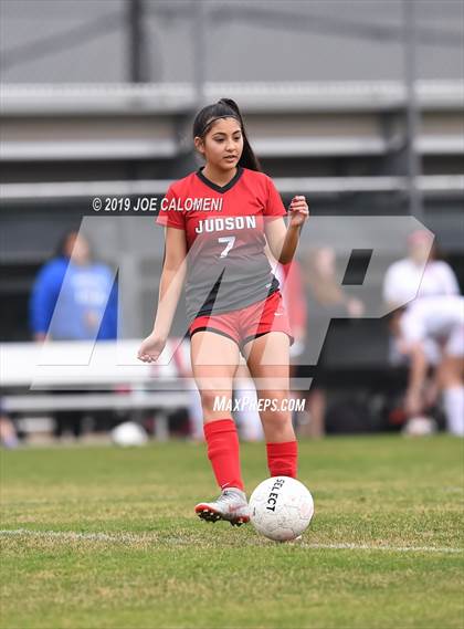 Thumbnail 2 in Lee [Robert E.] vs Judson (NEISD Soccer Showcase) photogallery.