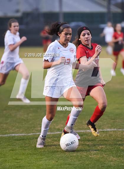Thumbnail 3 in Lee [Robert E.] vs Judson (NEISD Soccer Showcase) photogallery.