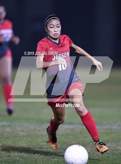 Thumbnail 2 in Lee [Robert E.] vs Judson (NEISD Soccer Showcase) photogallery.