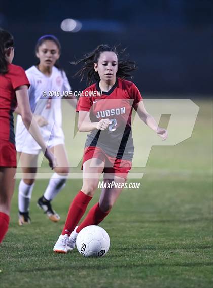 Thumbnail 2 in Lee [Robert E.] vs Judson (NEISD Soccer Showcase) photogallery.