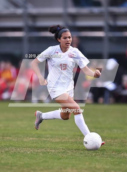 Thumbnail 3 in Lee [Robert E.] vs Judson (NEISD Soccer Showcase) photogallery.