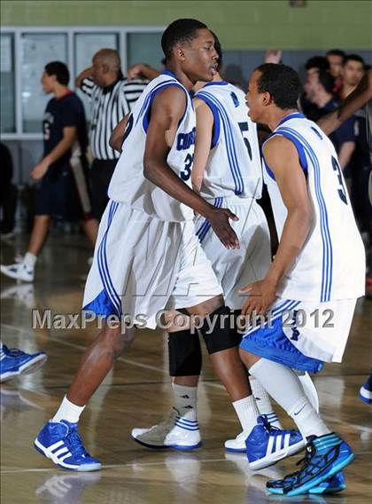 Thumbnail 1 in El Camino Real vs. Garfield (CIF LACS D2 Final) photogallery.