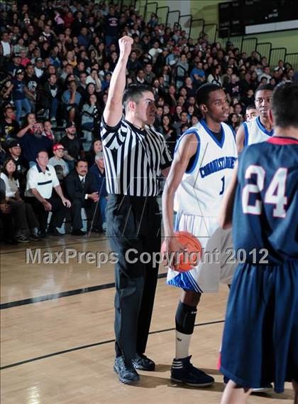 Thumbnail 2 in El Camino Real vs. Garfield (CIF LACS D2 Final) photogallery.