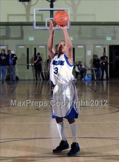 Thumbnail 1 in El Camino Real vs. Garfield (CIF LACS D2 Final) photogallery.