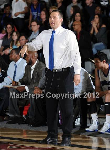 Thumbnail 2 in El Camino Real vs. Garfield (CIF LACS D2 Final) photogallery.