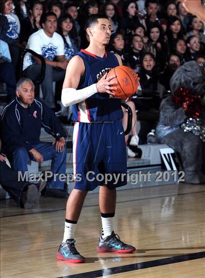 Thumbnail 2 in El Camino Real vs. Garfield (CIF LACS D2 Final) photogallery.