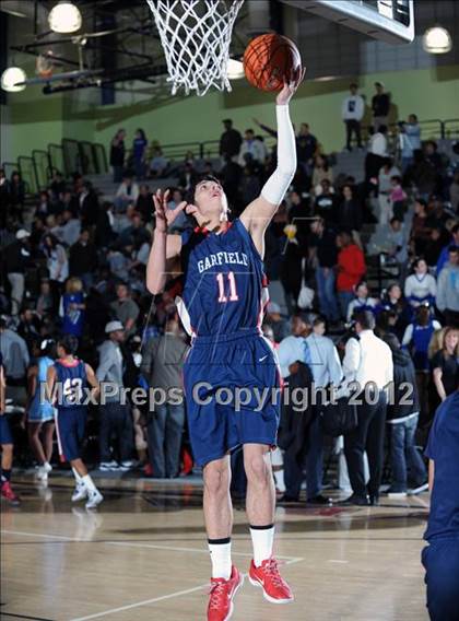 Thumbnail 2 in El Camino Real vs. Garfield (CIF LACS D2 Final) photogallery.