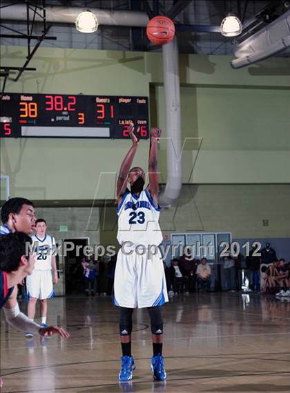 Thumbnail 1 in El Camino Real vs. Garfield (CIF LACS D2 Final) photogallery.