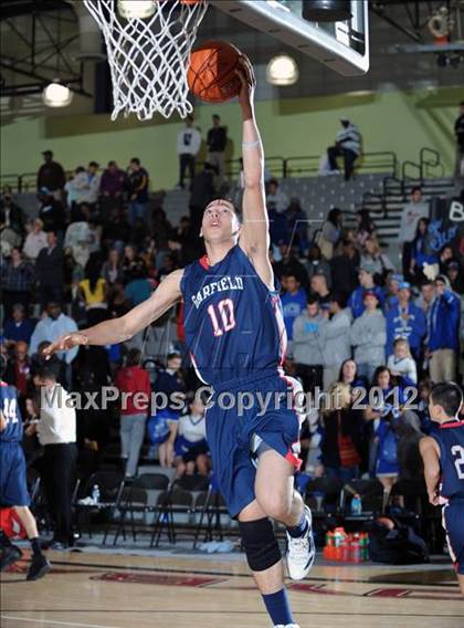 Thumbnail 3 in El Camino Real vs. Garfield (CIF LACS D2 Final) photogallery.