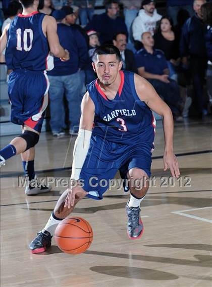 Thumbnail 3 in El Camino Real vs. Garfield (CIF LACS D2 Final) photogallery.
