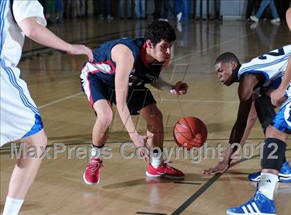 Thumbnail 2 in El Camino Real vs. Garfield (CIF LACS D2 Final) photogallery.