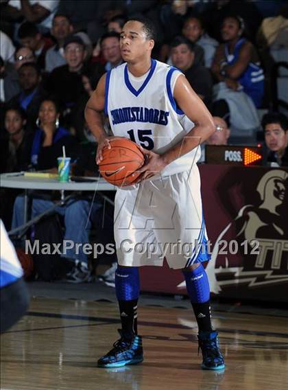 Thumbnail 1 in El Camino Real vs. Garfield (CIF LACS D2 Final) photogallery.