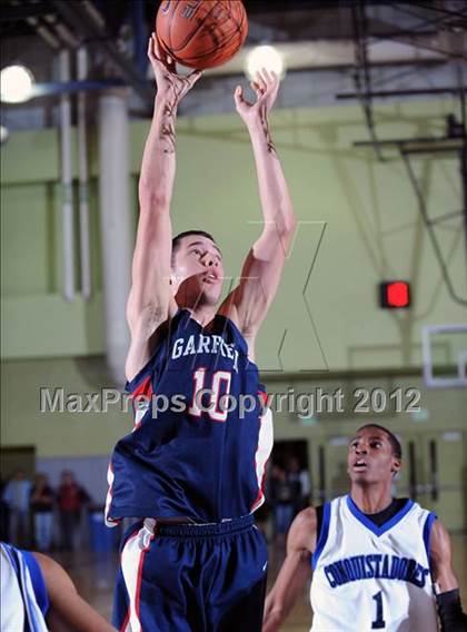 Thumbnail 2 in El Camino Real vs. Garfield (CIF LACS D2 Final) photogallery.